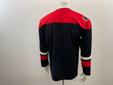 Calgary Flames NHL Vintage Nike Jersey Boys Size XL Black Red V Neck Polyester