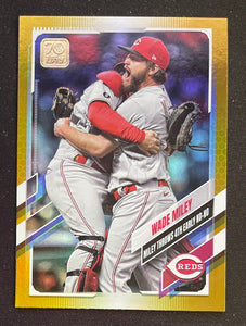 2021 Topps Baseball - Update Series - Gold Foil - Wade Miley - Reds - US36